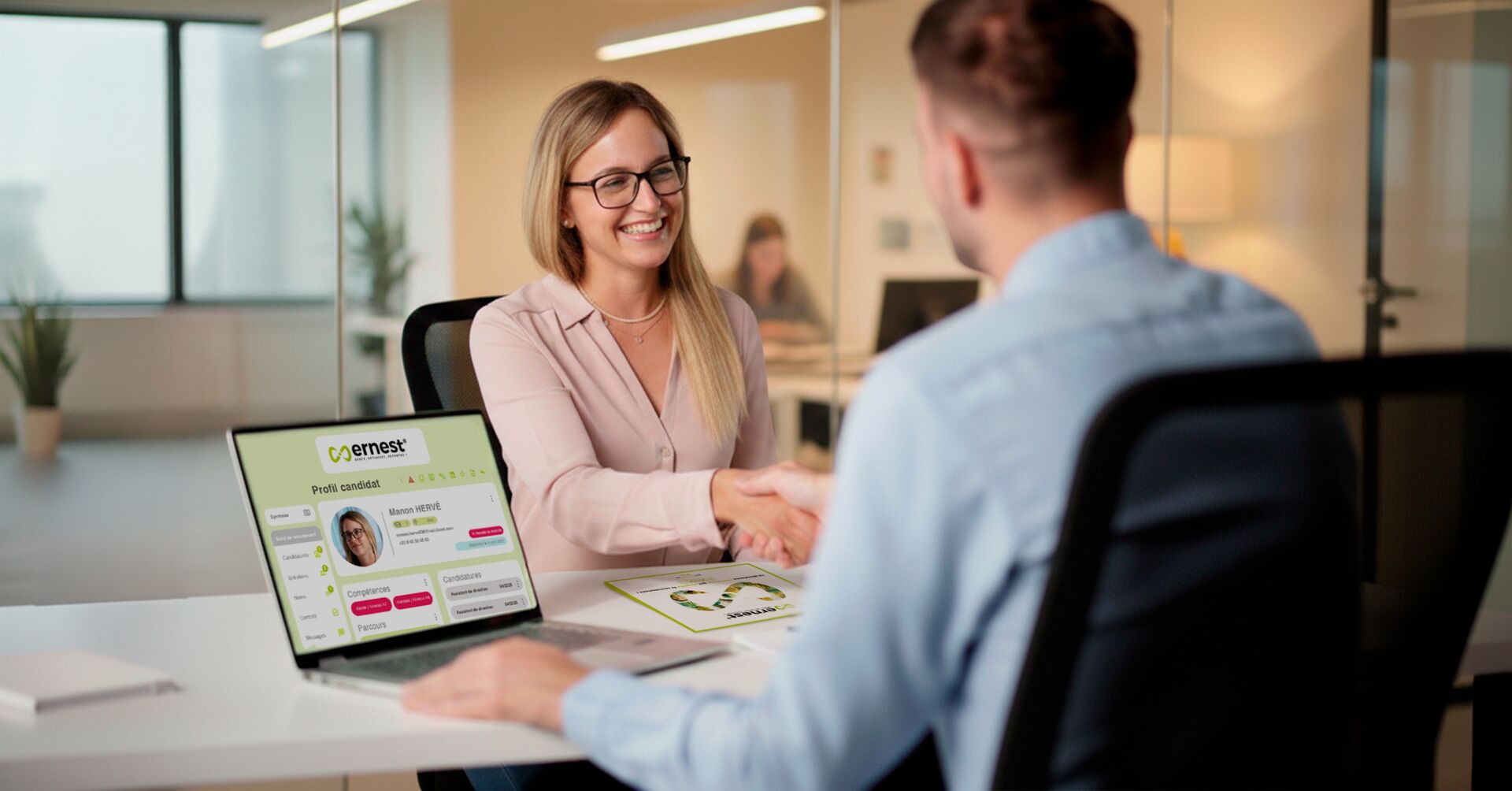 Recrutement humain et efficace avec Ernest IA